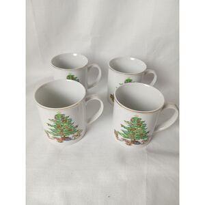 Shibata Fine Porcelain Japan Christmas Tree Mugs Set of 4 Gold Trim Vintage